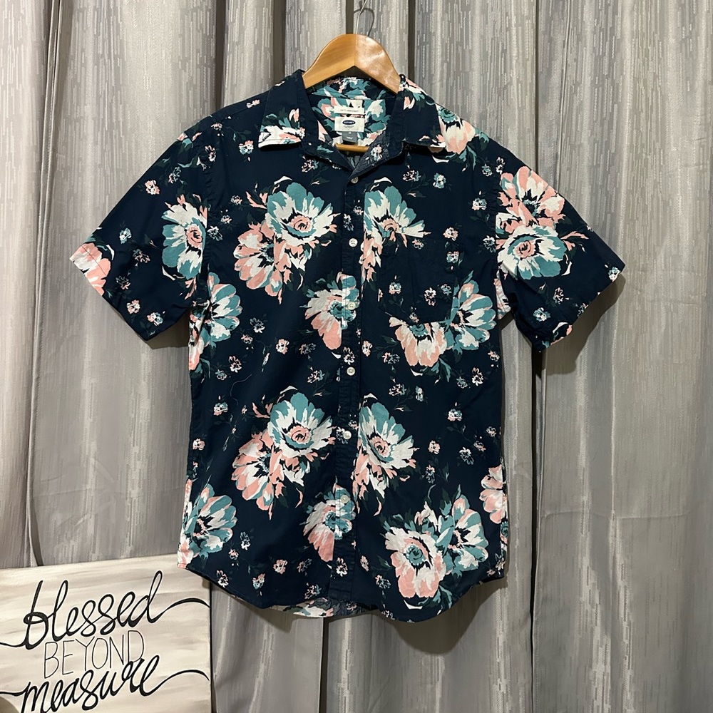 OLD NAVY | Men’s Floral Button Down Shirt